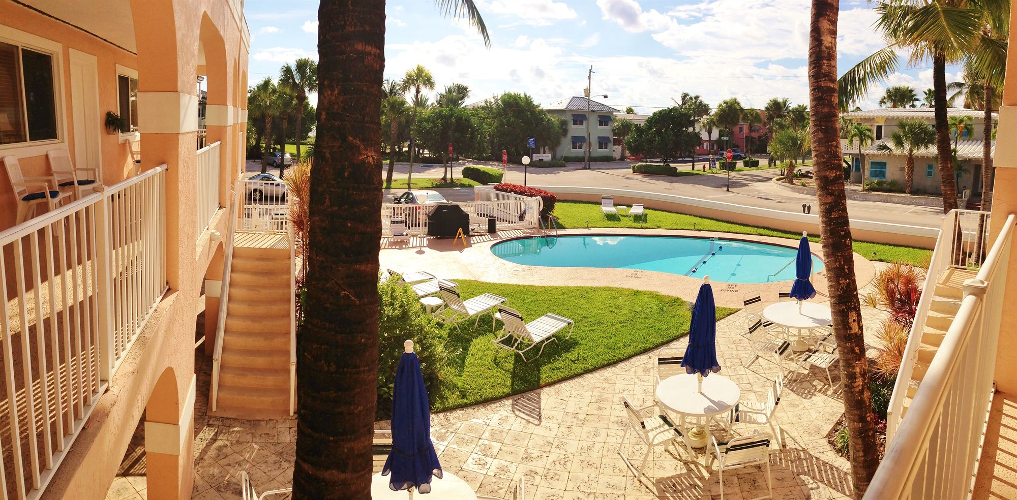 Фото Coral Key Inn