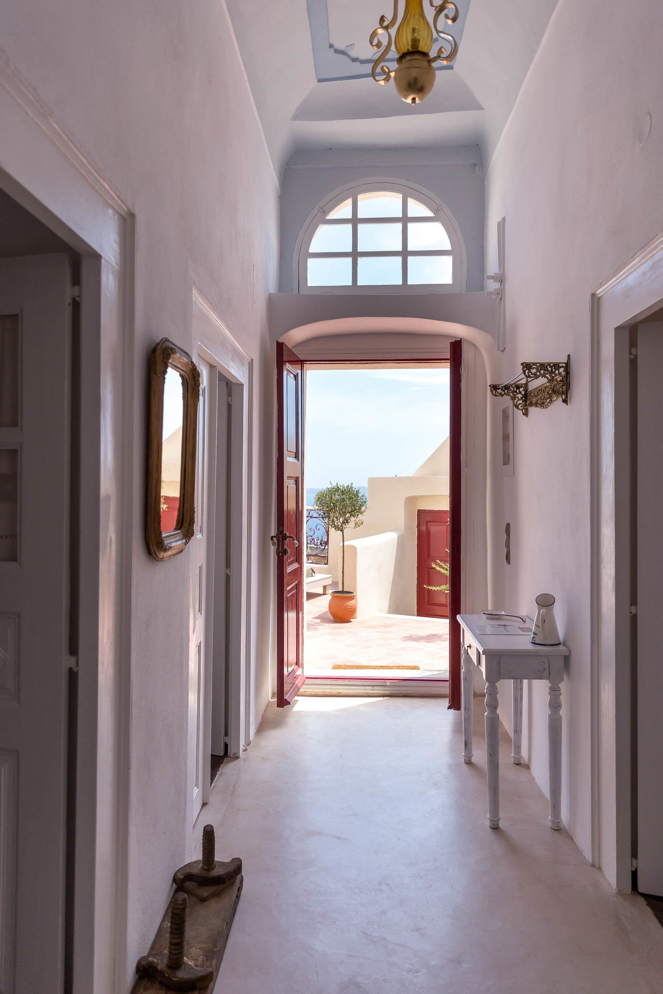 Фото Poseidon Mansion