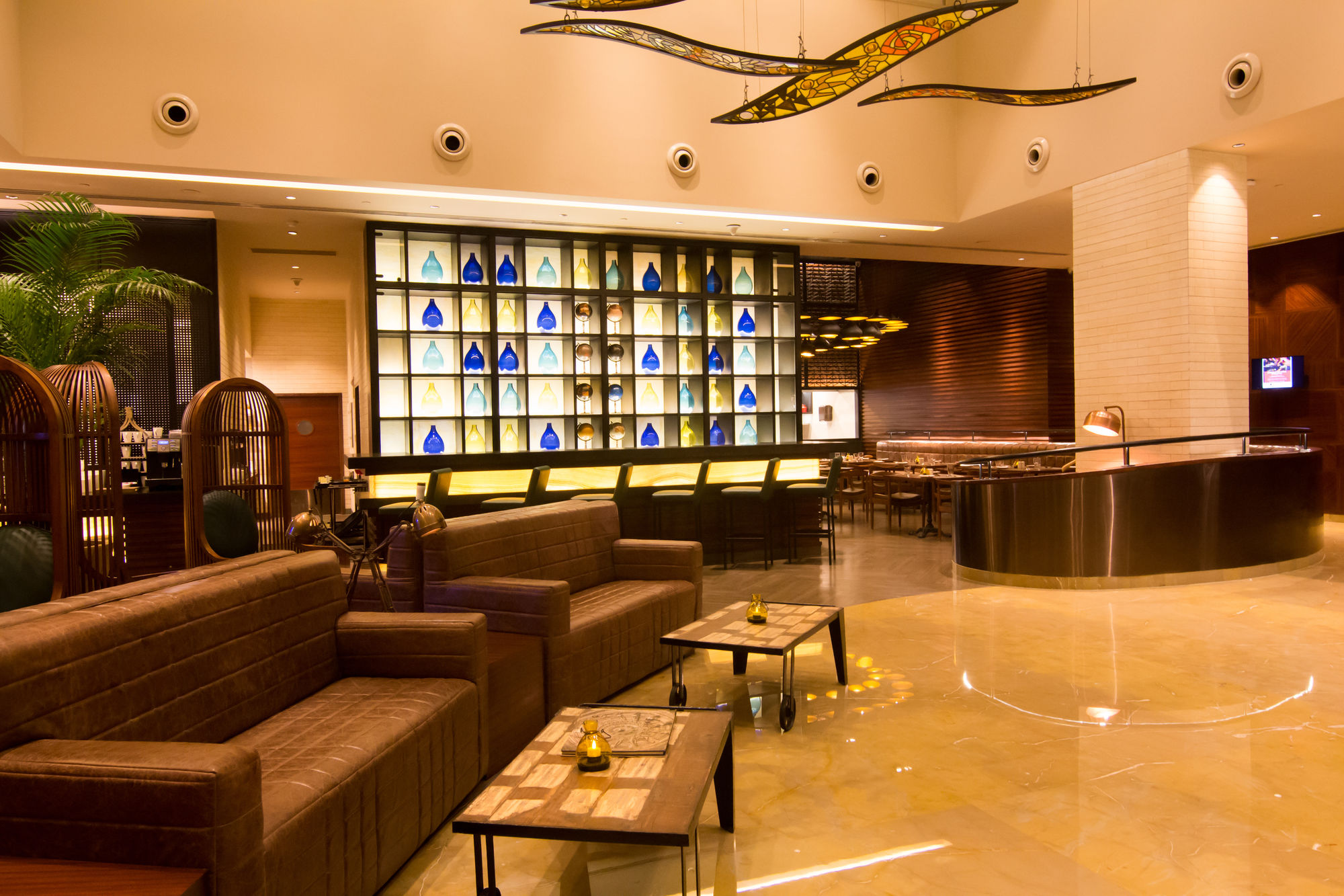 Фото Lemon Tree Premier City Center Gurugram