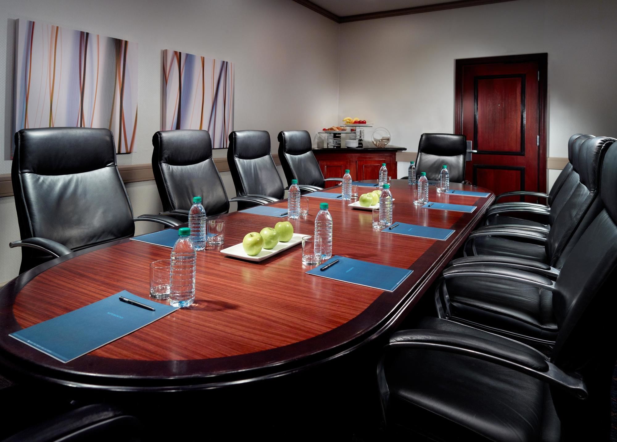 Фото Hilton Atlanta Northeast