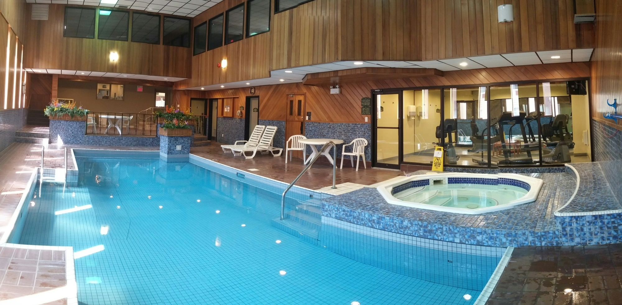 Фото Super 8 by Wyndham Campbellton NB