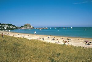 Гостиница Beachcombers Hotel