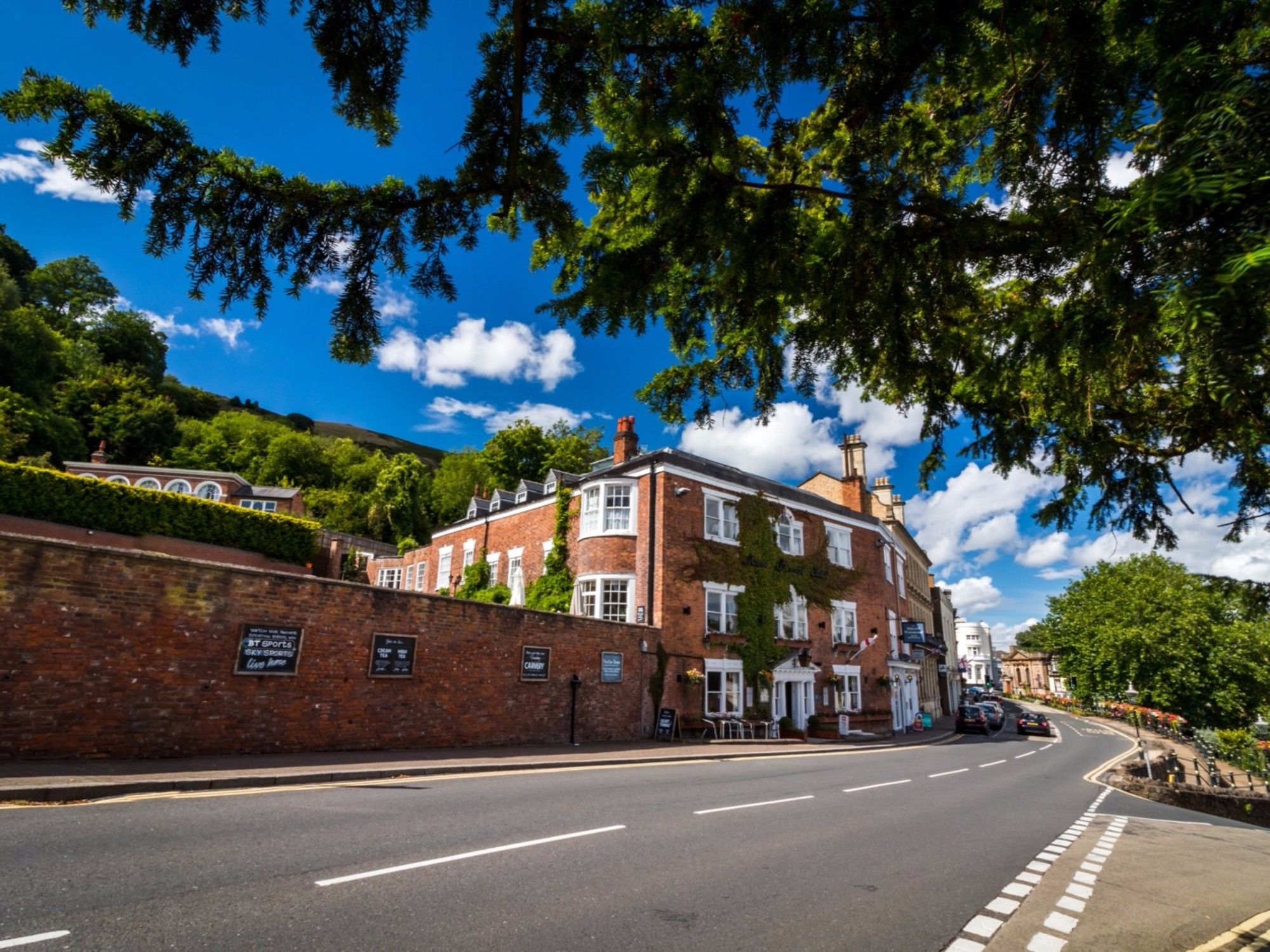 Фото The Mount Pleasant Hotel