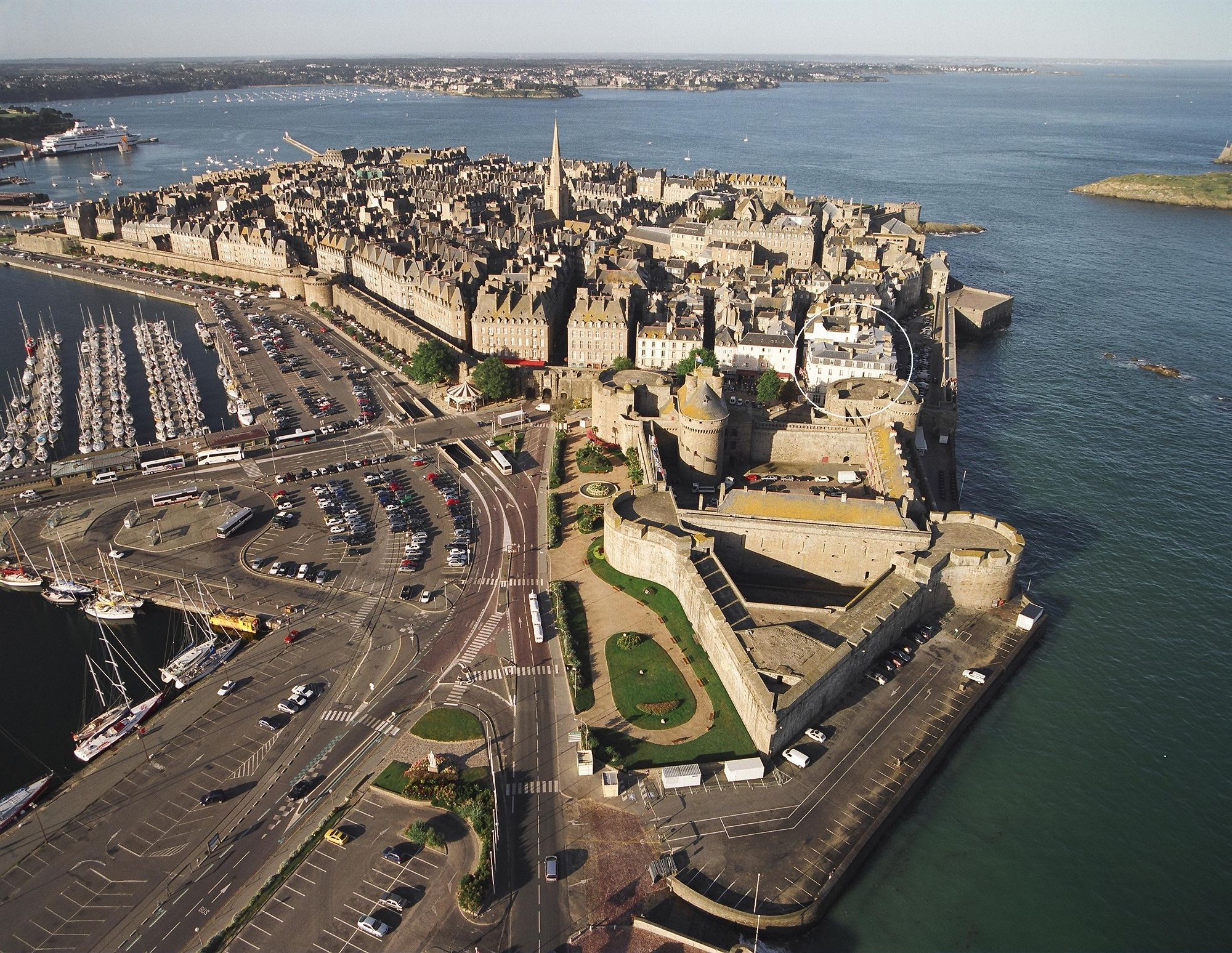 Фото Hotel France & Chateaubriand