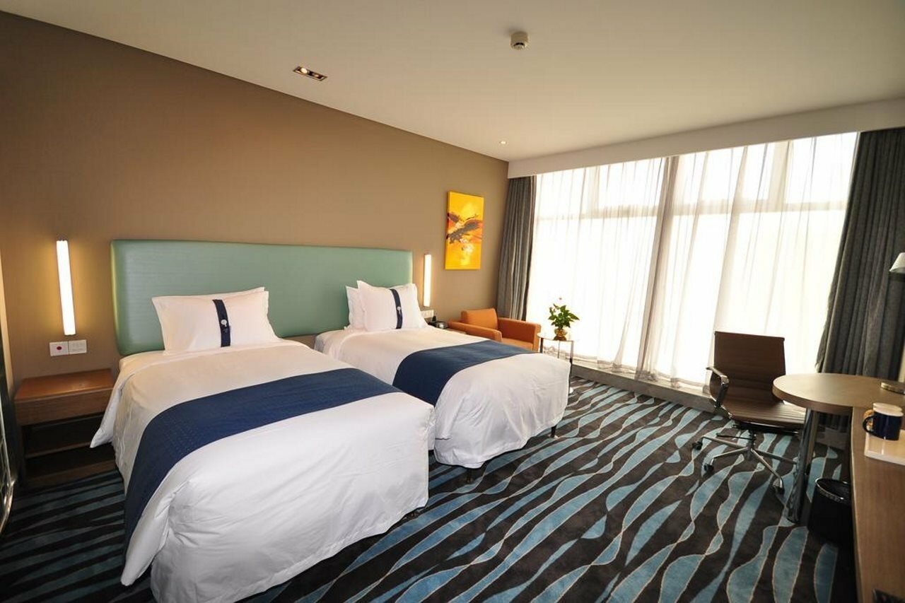 Фото Holiday Inn Express Hangzhou Huanglong, an Ihg Hotel