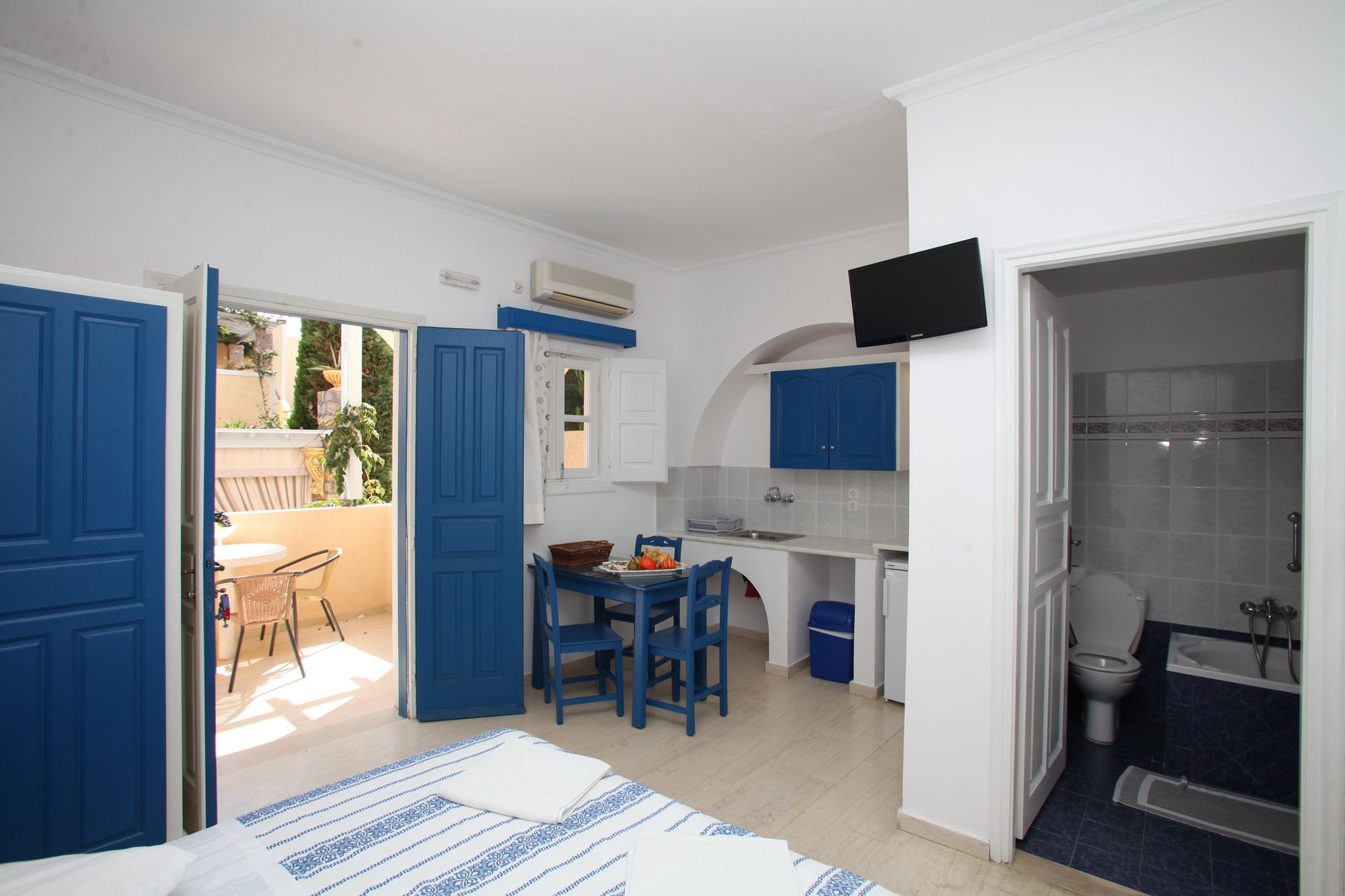 Фото Dioskouri Art Villas