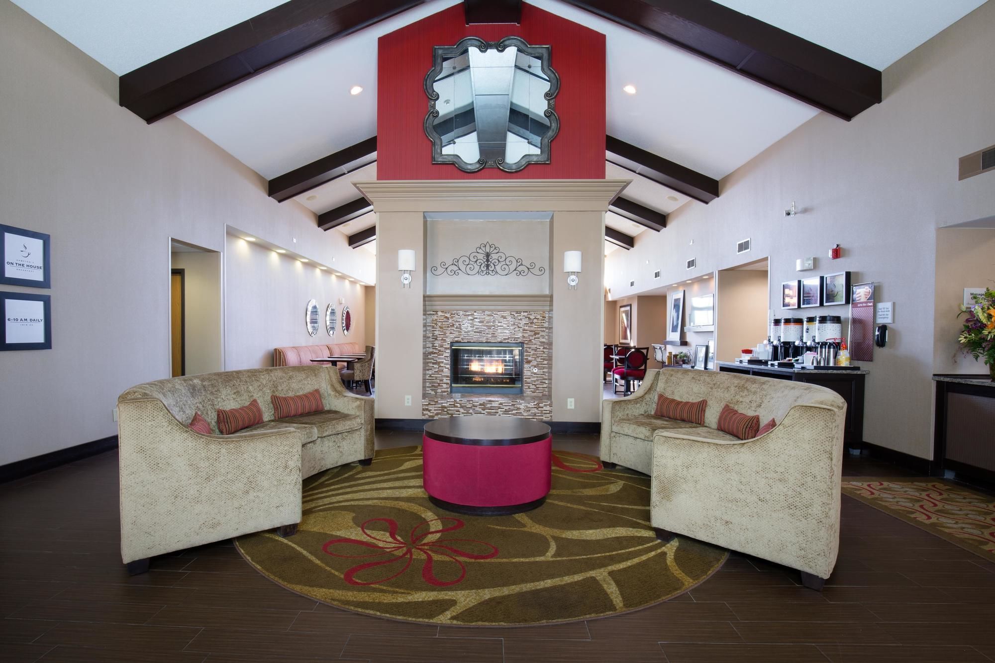 Фото Hampton Inn & Suites Ft. Wayne-North