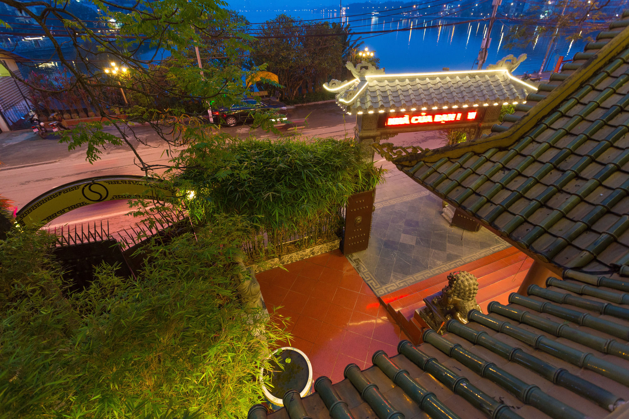 Фото Dragon Hotel