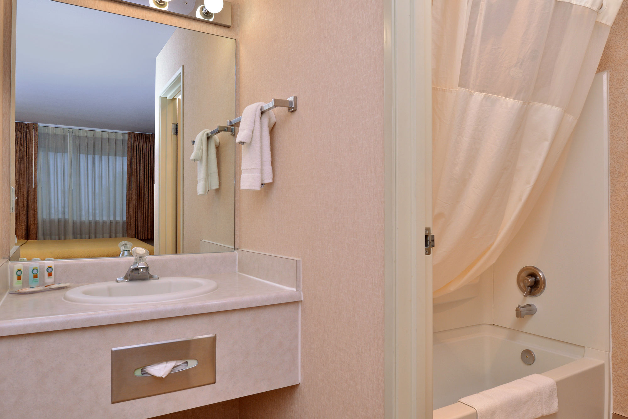 Фото Quality Inn Kennewick