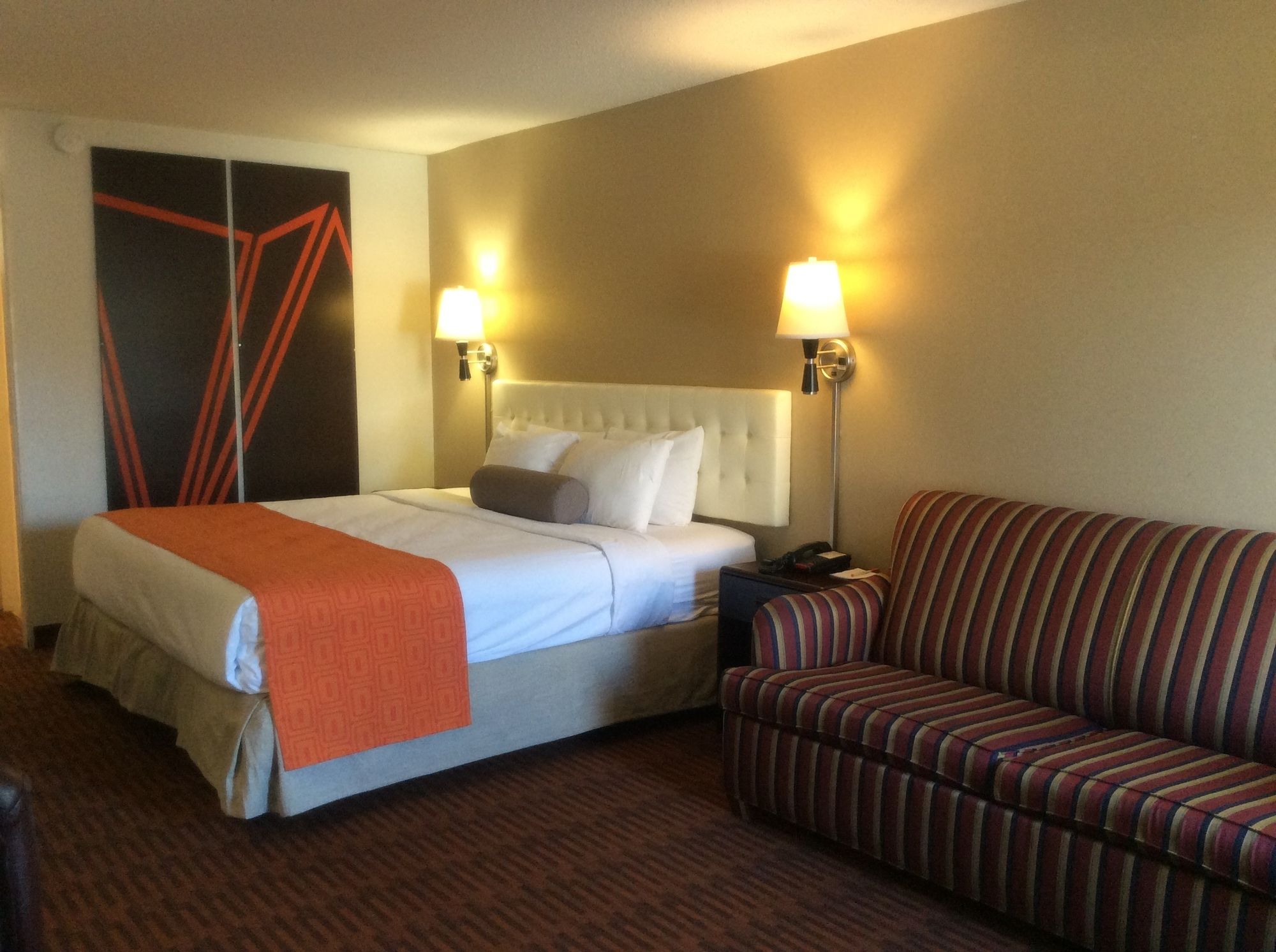 Фото Howard Johnson by Wyndham Albany