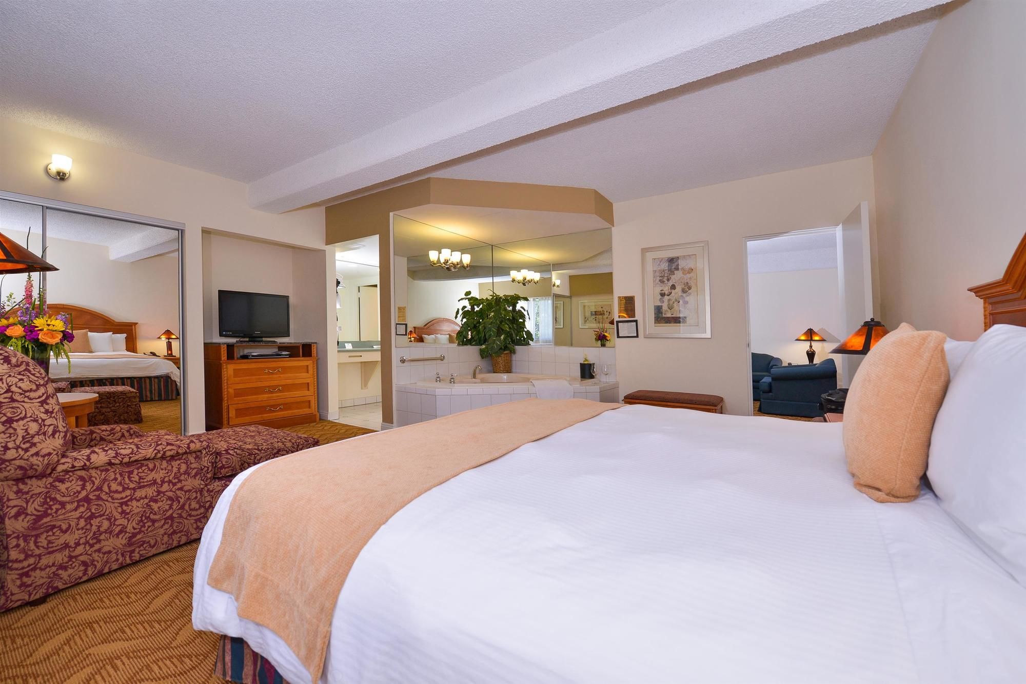 Фото Best Western Plus Thousand Oaks Inn