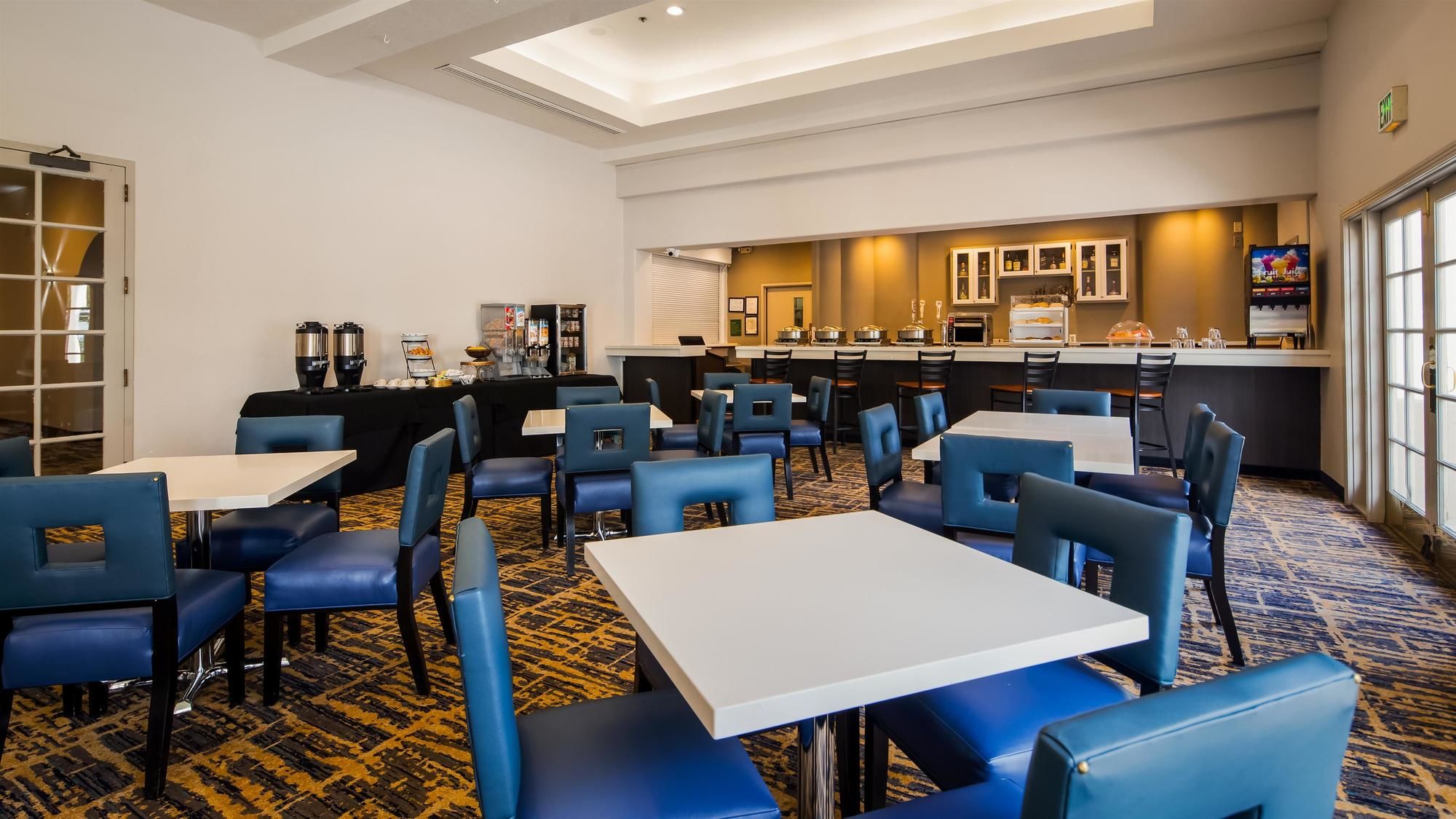 Фото Best Western Posada Royale Hotel & Suites