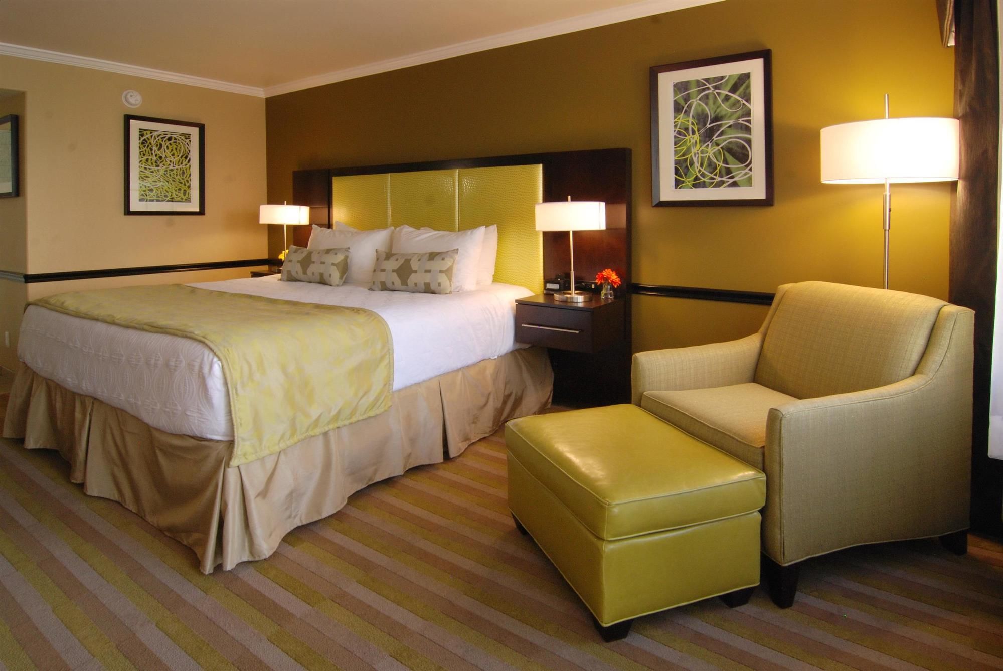 Фото Best Western Canoga Park Motor Inn