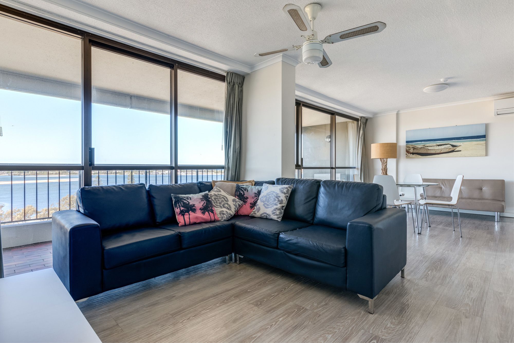 Фото Palmerston Tower Holiday Apartments