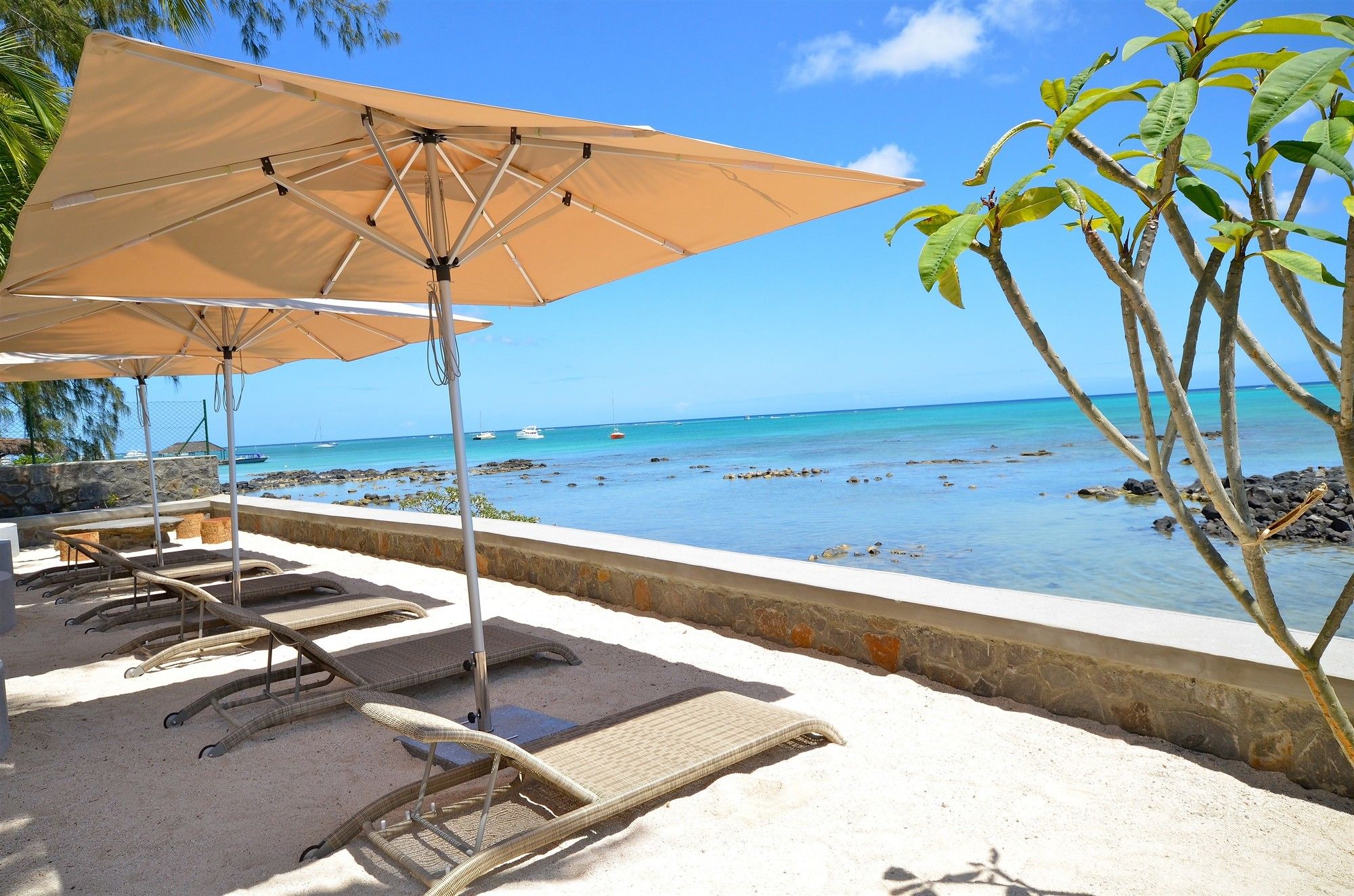 Фото Mon Choisy Beach R.