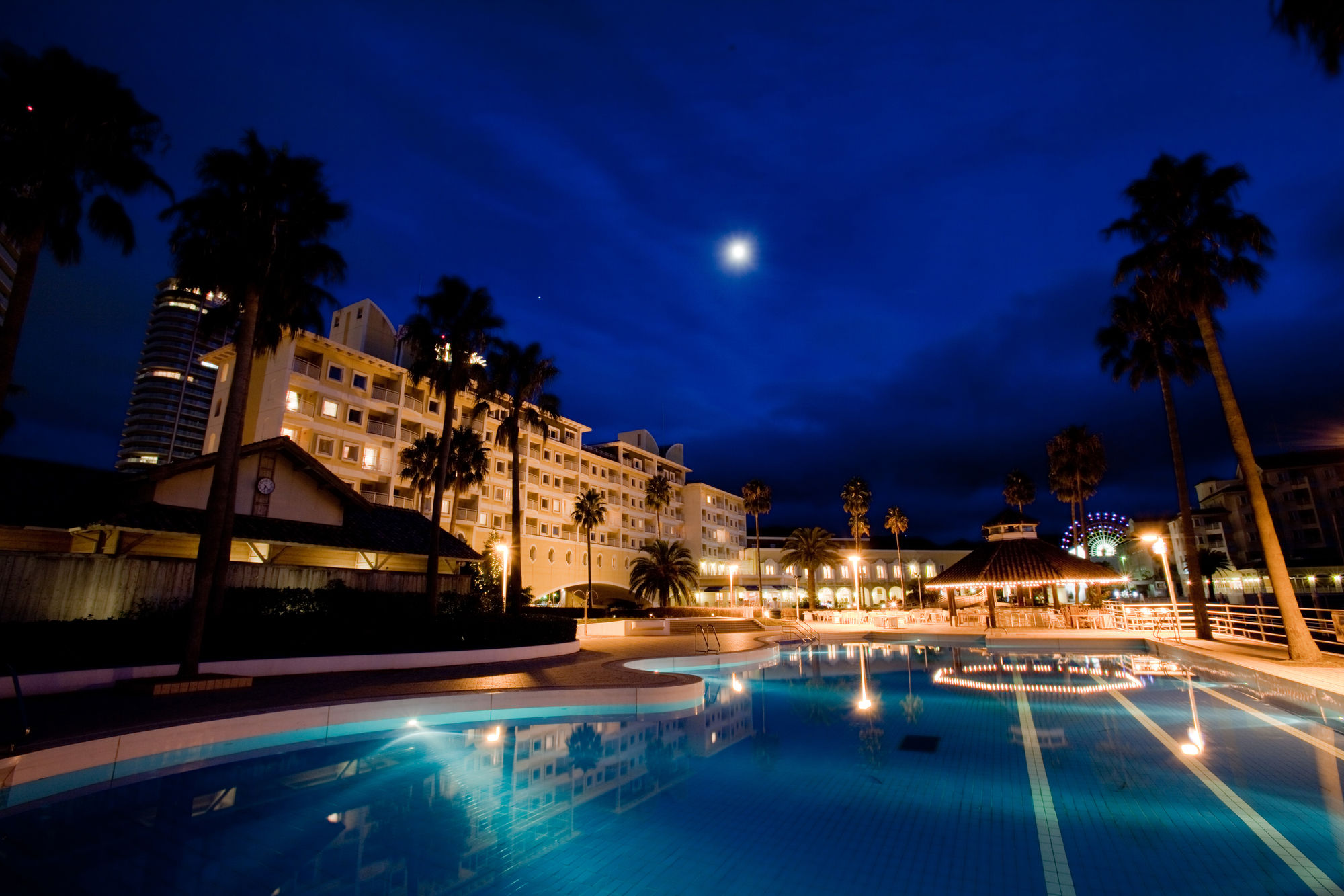 Фото Wakayama Marina City Hotel