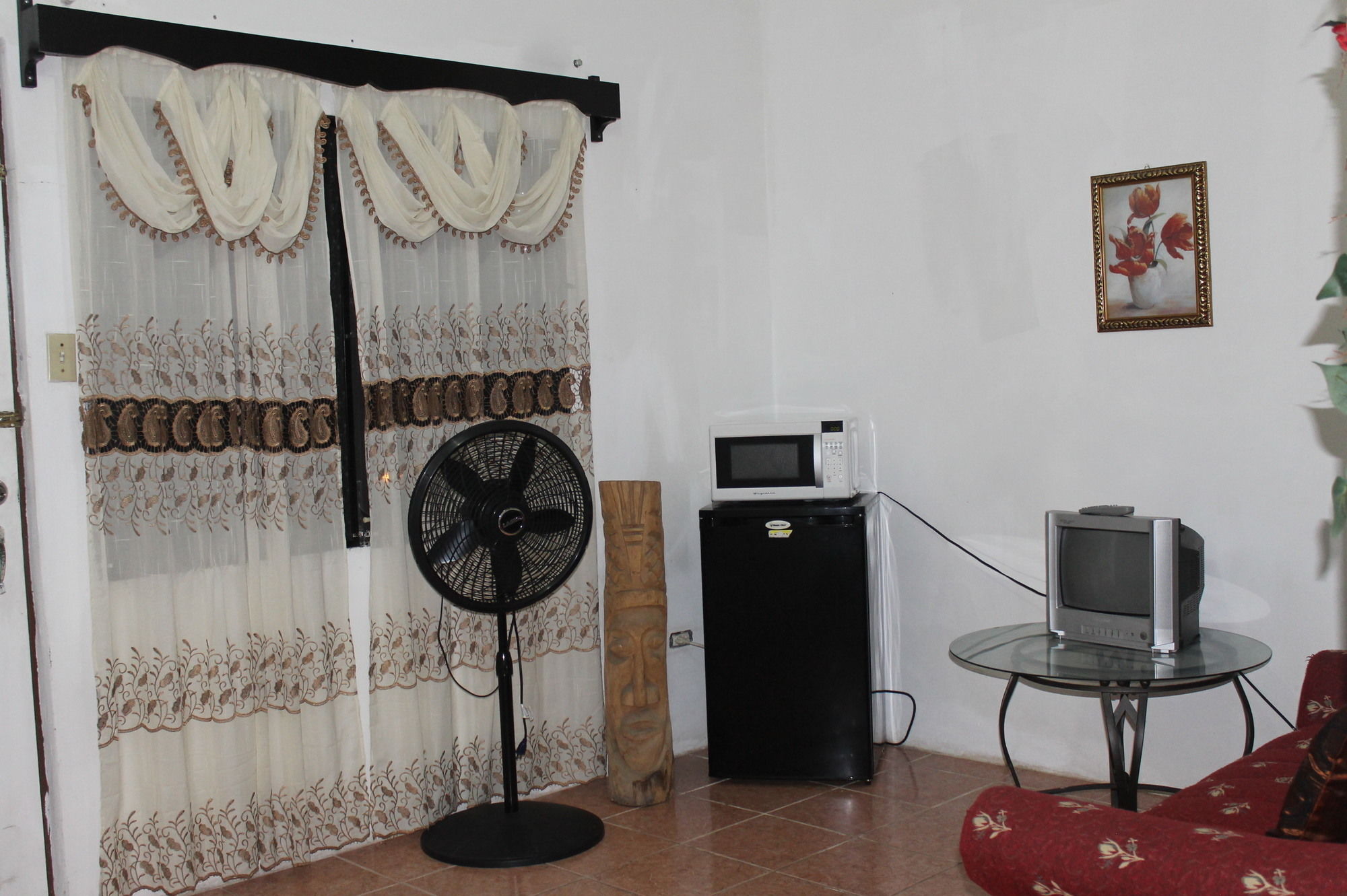 Фото Bachelor Inn Hotel