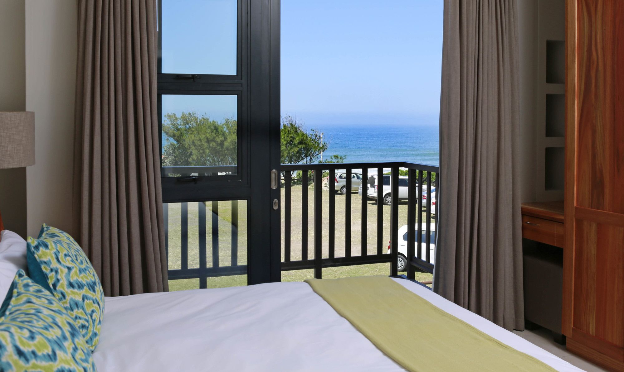 Фото Brenton Haven Beachfront Resort