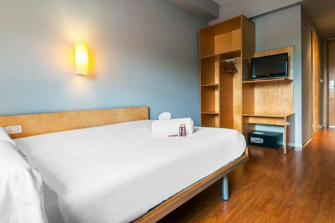 Фото Kyriad Direct Eth Irun