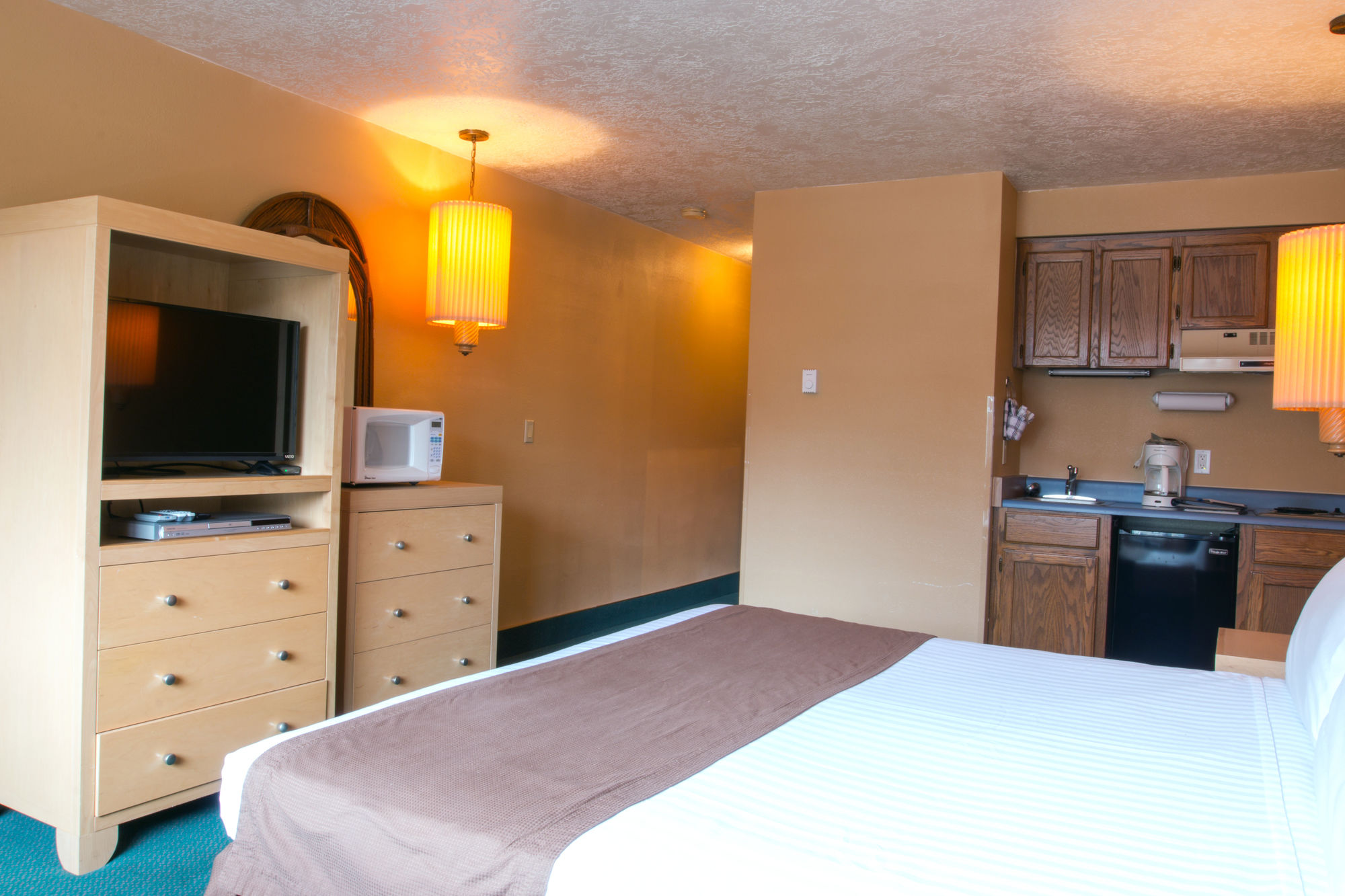 Фото Hi-Tide Oceanfront Inn