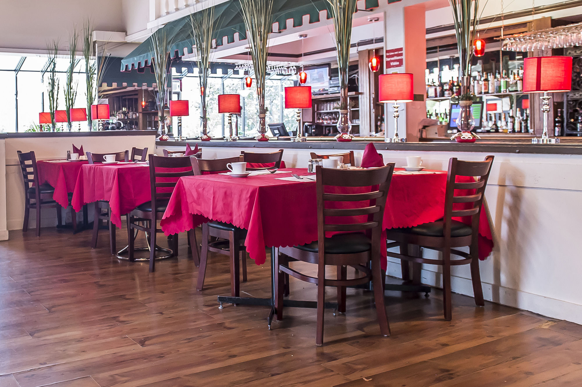 Фото Quality Inn & Suites & Conference Centre