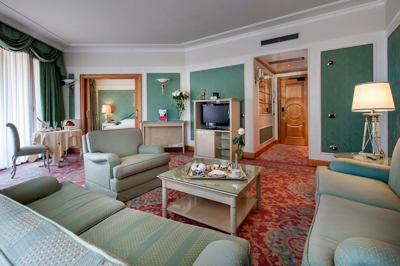 Фото Royal Hotel Carlton