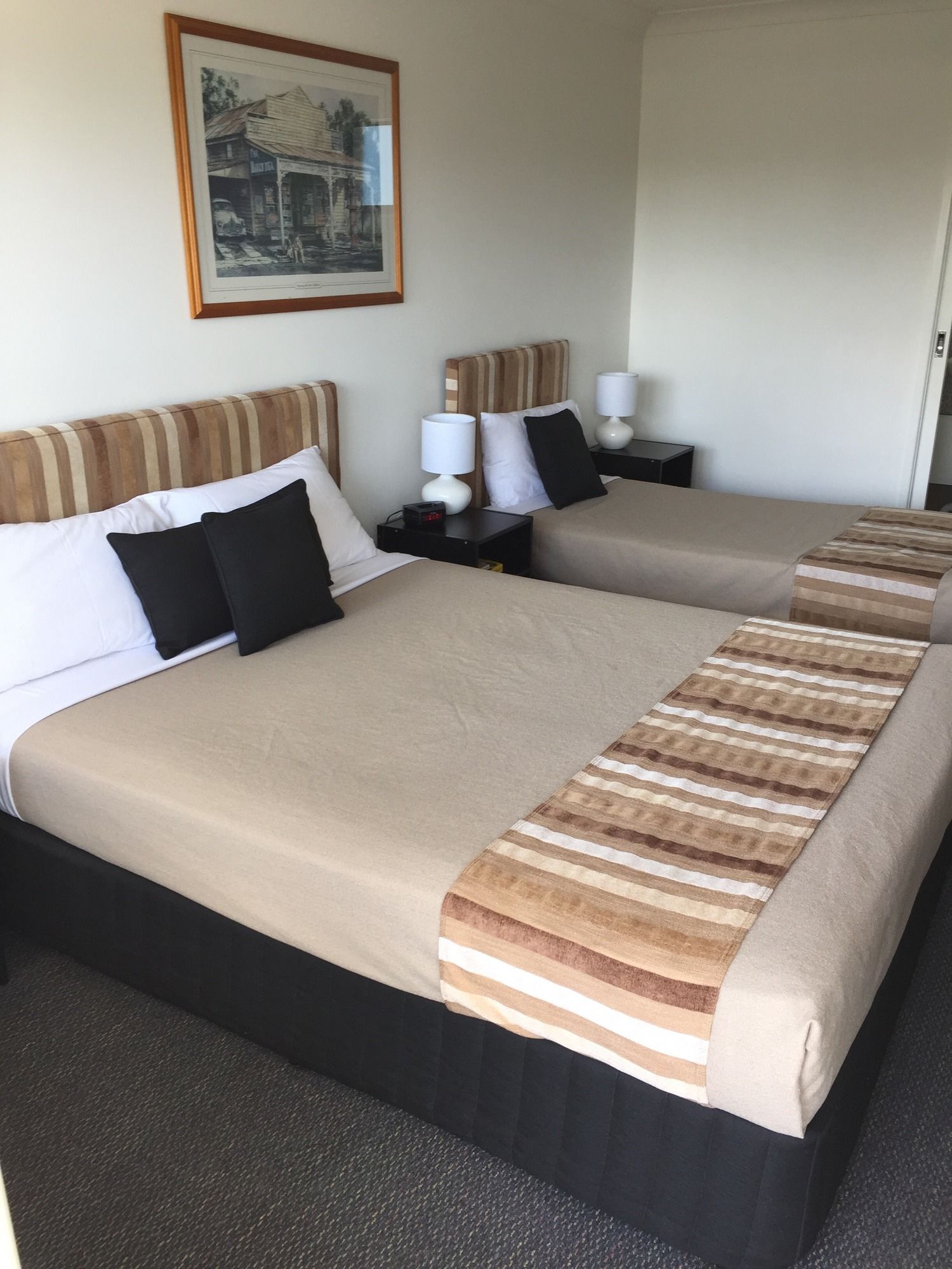 Фото Best Western Cattle City Motor Inn