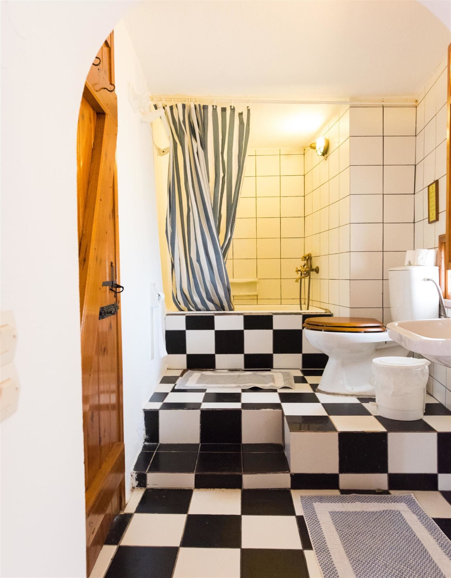 Фото Гостевой Дом Traditional Homes