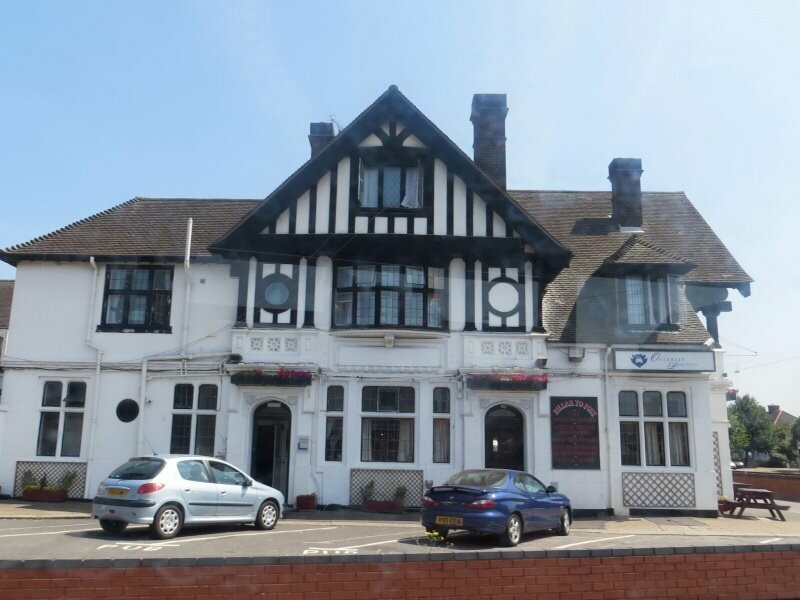 Фото Oyo Osterley Park