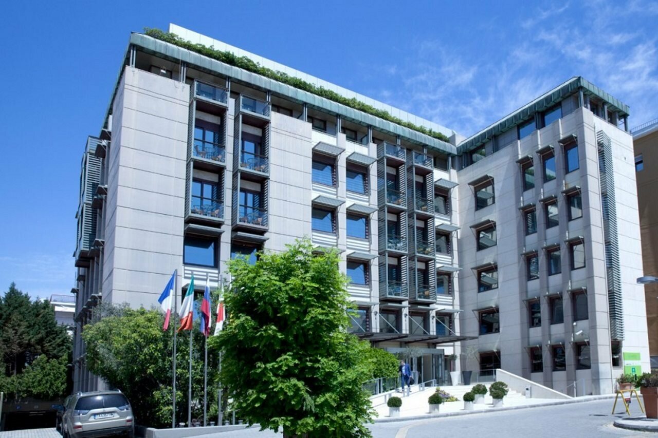 Фото Zeus Thessaloniki Lazart