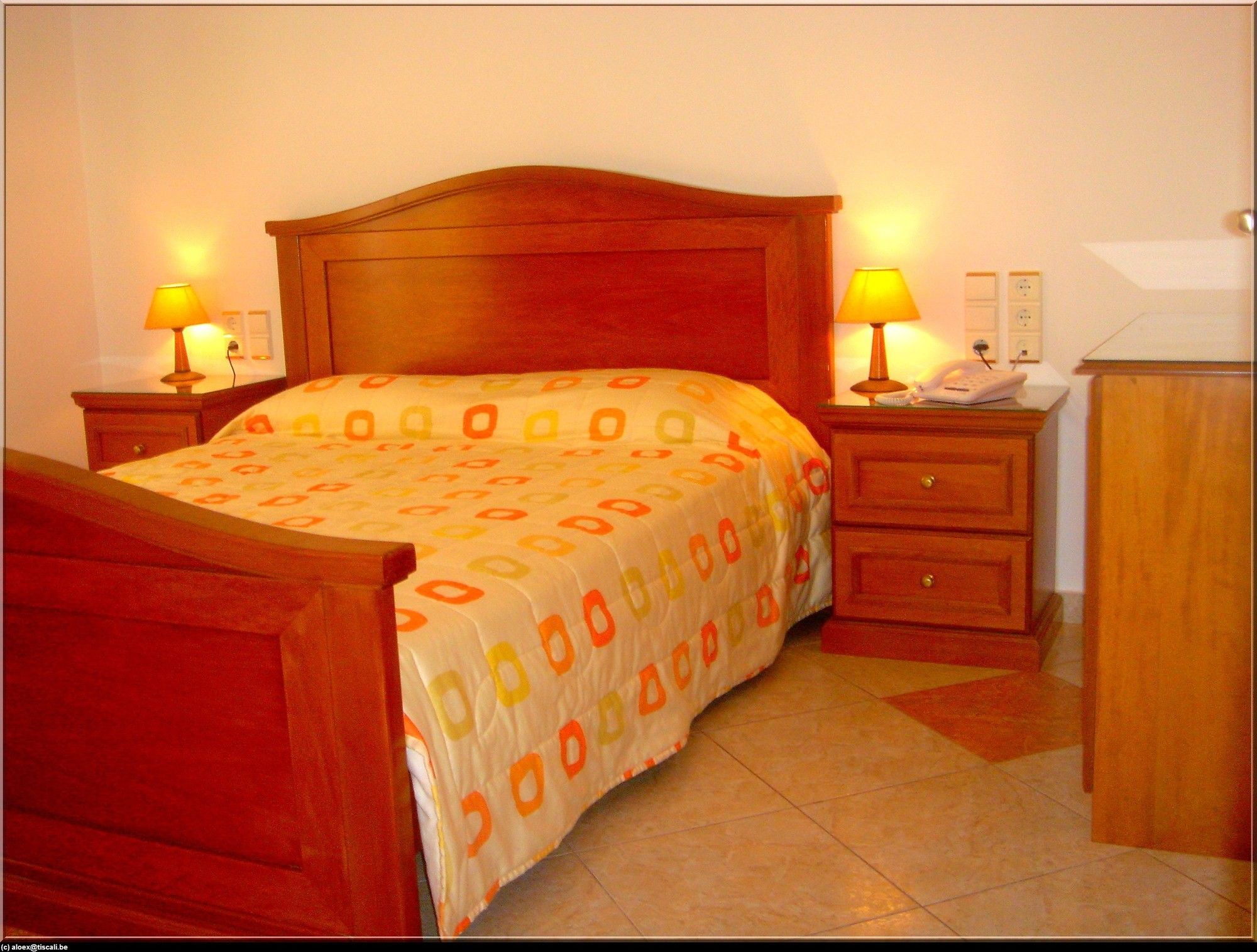 Фото Birikos Hotel & Suites