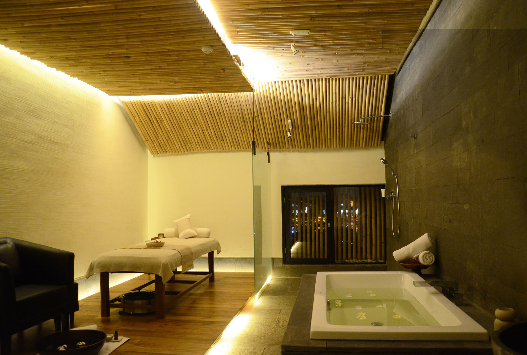 Фото Отель The 101 Bali Fontana Seminyak