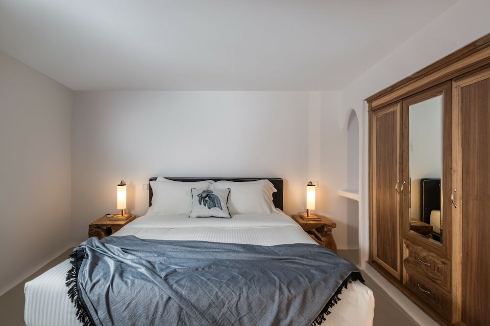 Фото Nefeles Luxury Suites