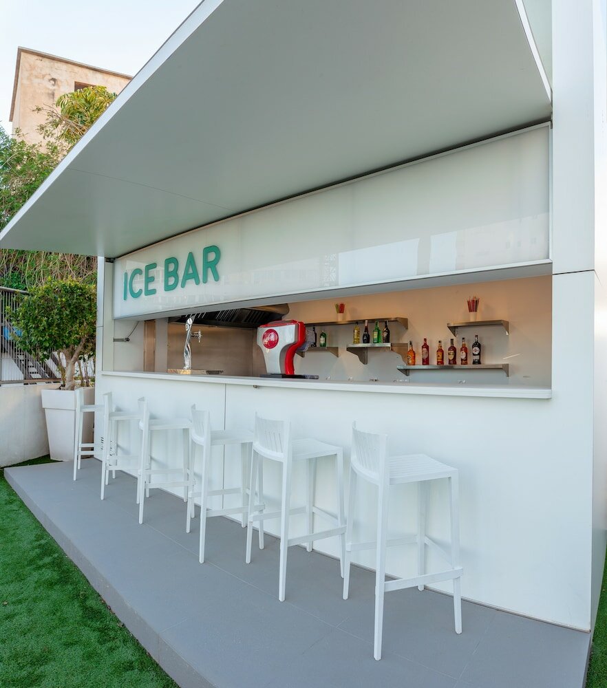 Фото Hotel Rh Corona del Mar