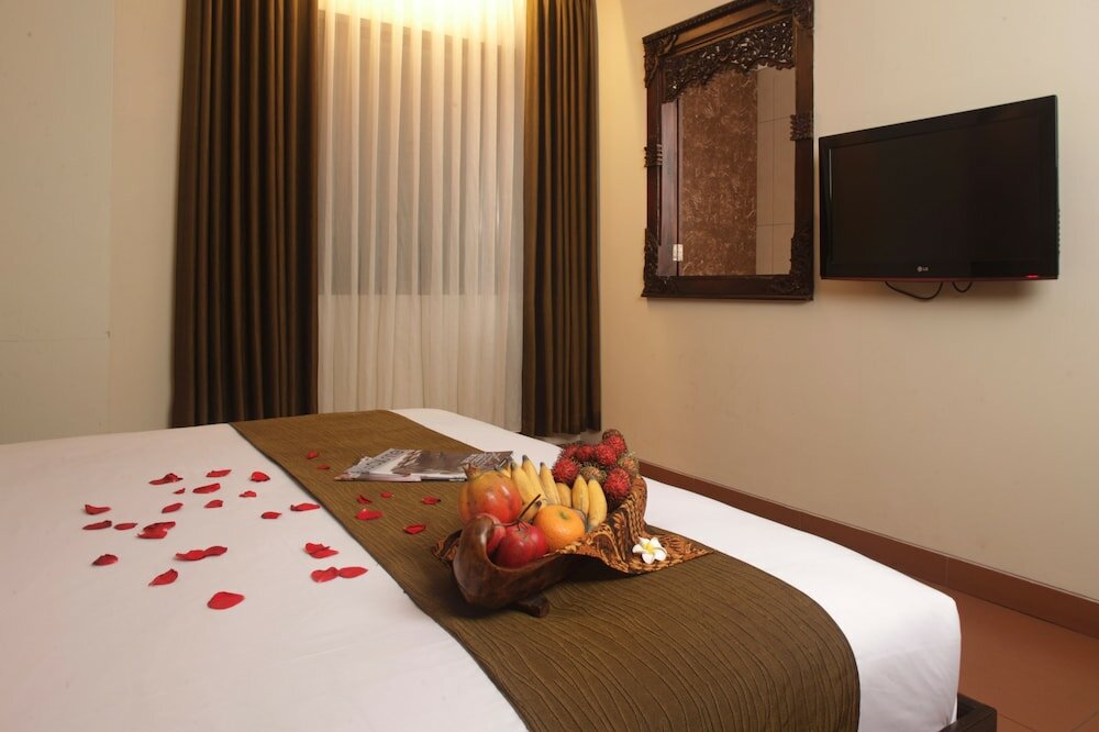 Фото Sukajadi Hotel and Gallery