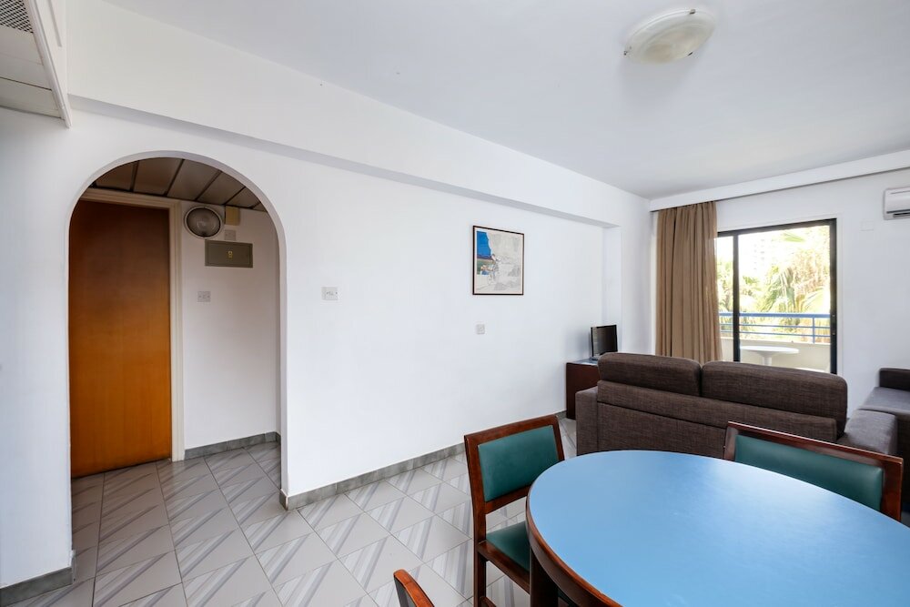 Фото Atrium Zenon Hotel Apartments