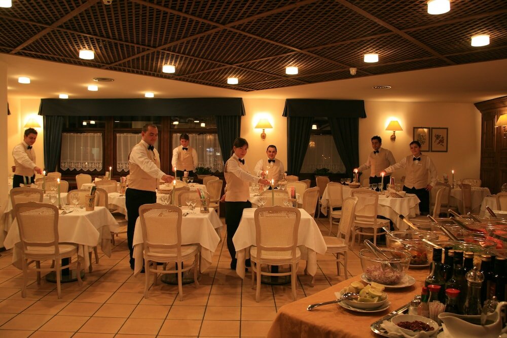 Фото Hotel Alaska Cortina