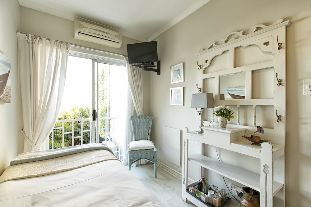 Фото Bluegum Hill Guesthouse & Apartments