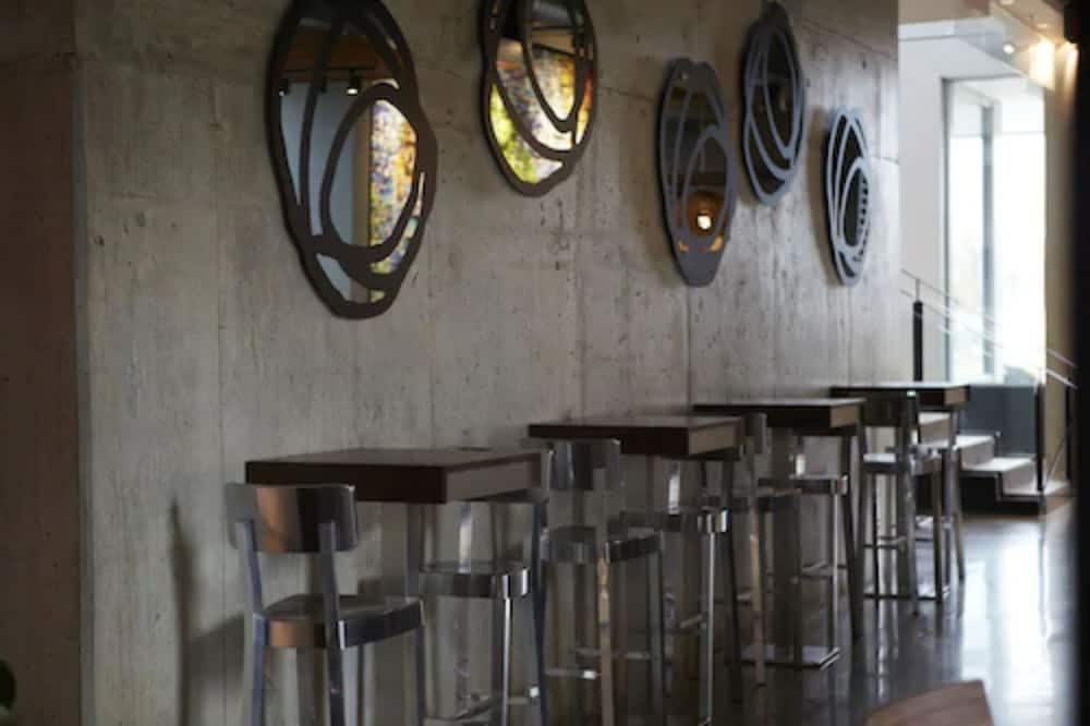 Фото Alt Hotel Toronto Airport