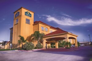 Гостиница La Quinta Inn & Suites by Wyndham Alice в Корпус-Кристи