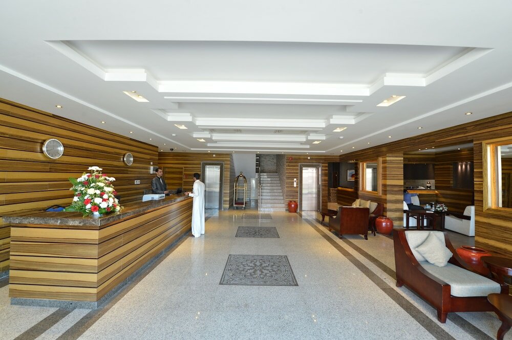 Фото La Fontaine Al Shorouq Suites