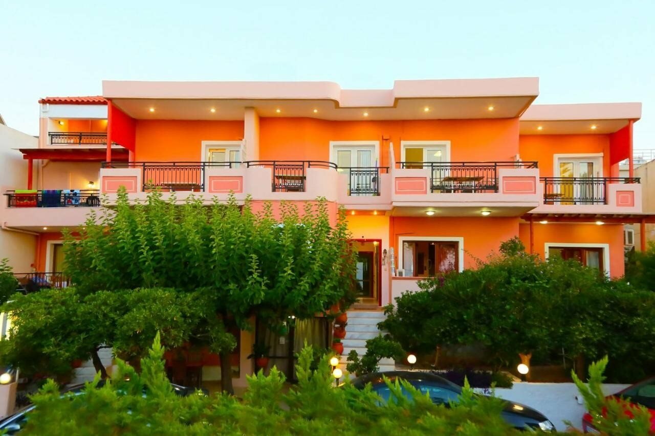 Фото отеля 2