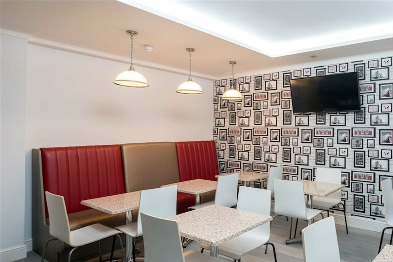 Фото Oyo Bakers Hotel London Victoria