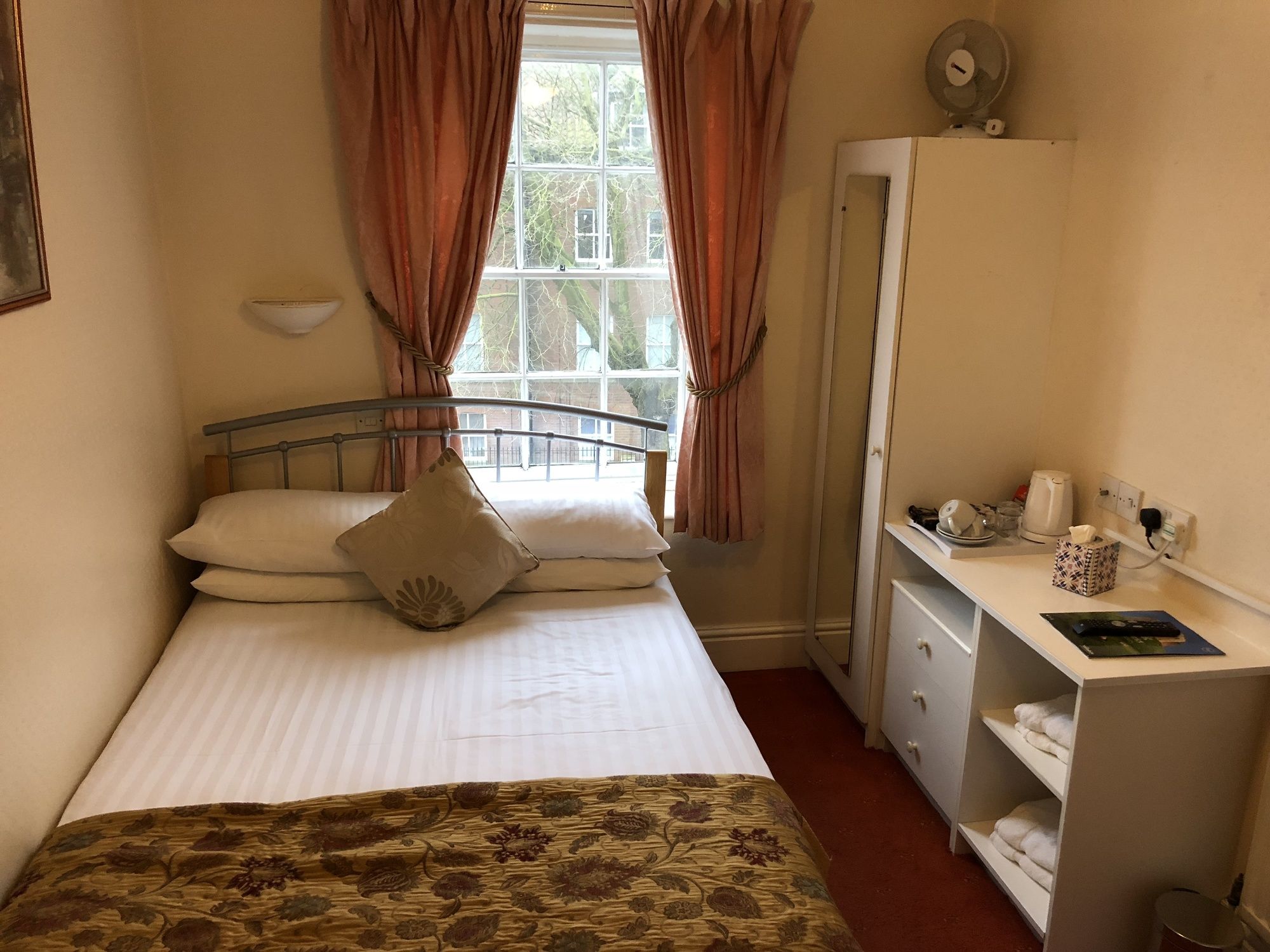 Фото Diamonds Inn Ltd