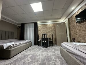 Korona (ulitsa Dubinina, 6), hotel