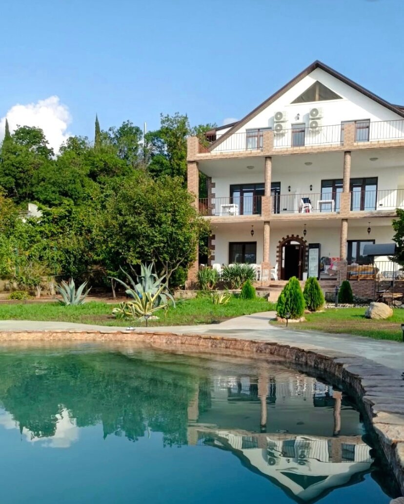 Фото отеля 1