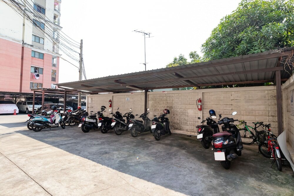 Фото Grannylla Residence Charoenkrung