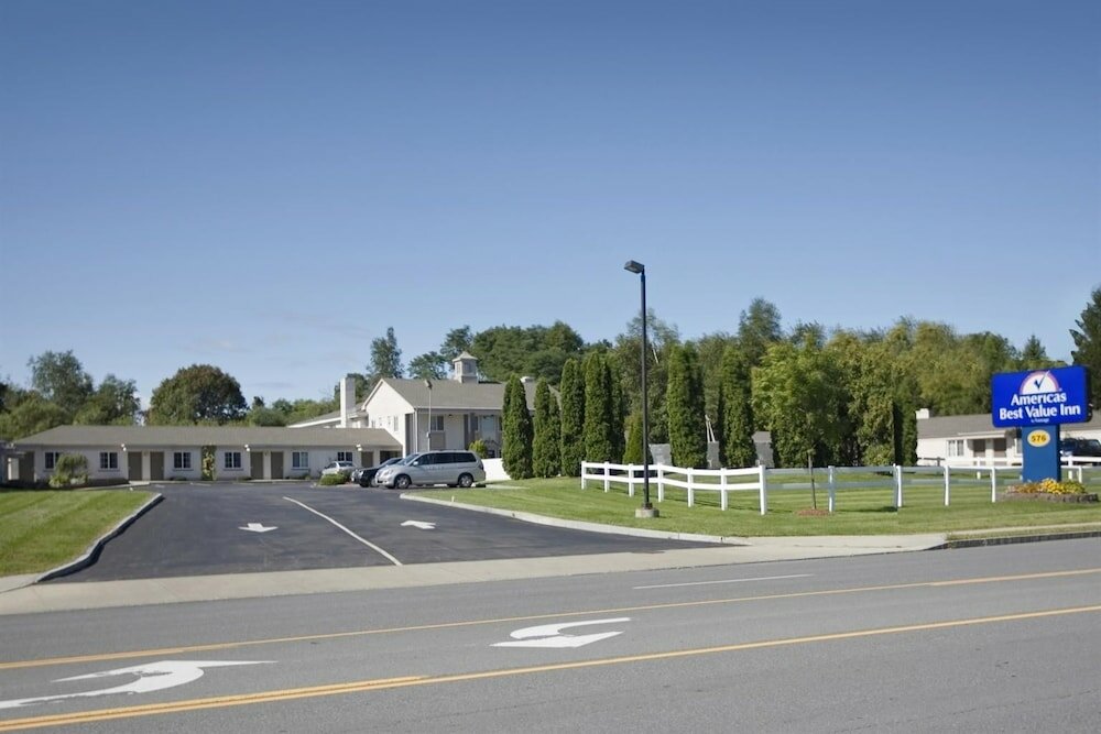 Фото Americas Best Value Inn Albany East Greenbush