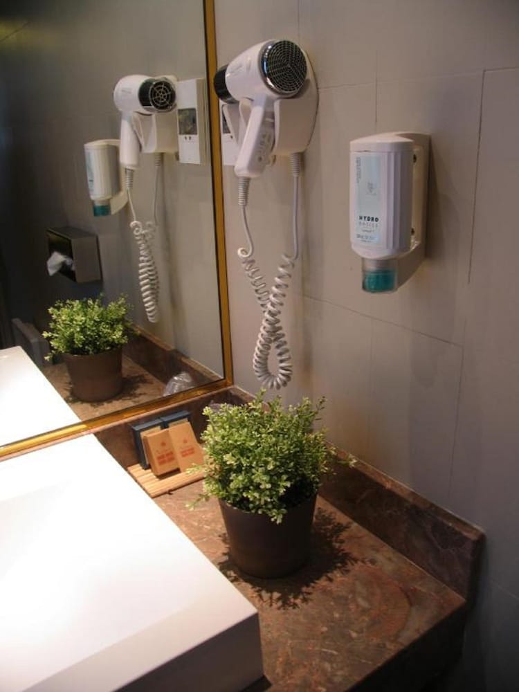 Фото Hotel Saint Ferreol