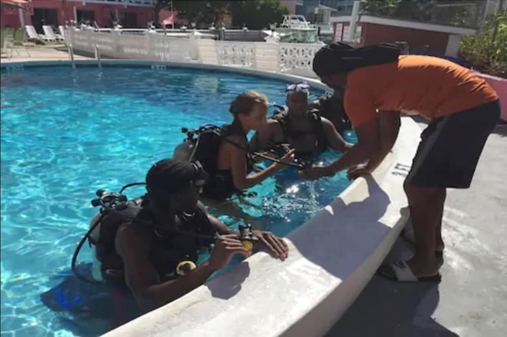 Фото Bell Channel Inn Hotel